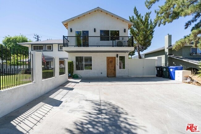 Building Photo - 23906 Darbun Dr Rental