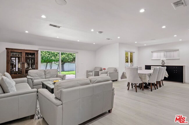 Photo - 12849 Tiara St