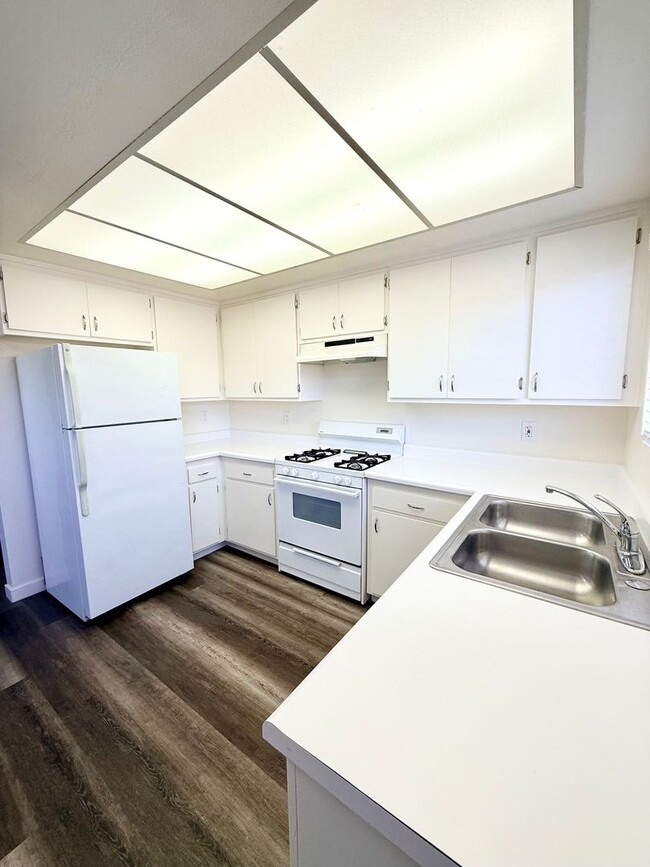 Photo - N604 Unit N604B