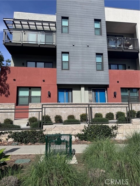 Building Photo - 438 Hudson St