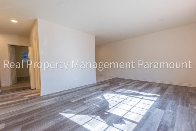 Building Photo - 8318 Kansas Ave Unit 2 Rental
