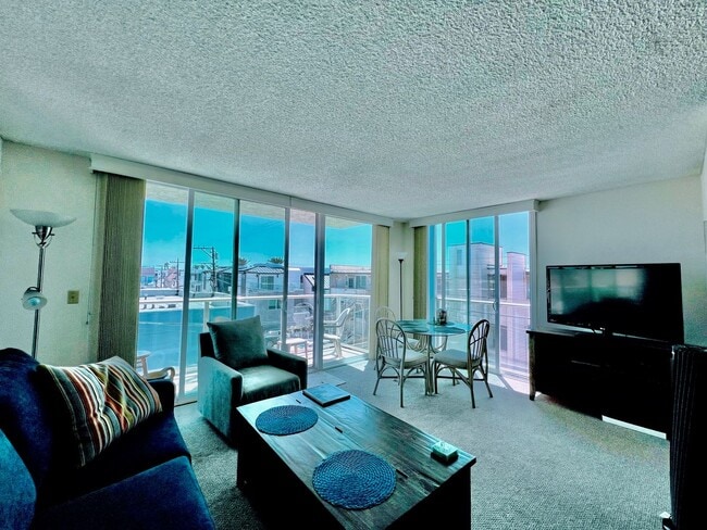 Photo - Charming 1 Bedroom 1 Bath-Fully Furnished Condo Just feet away from Mission Beach! Unit 32