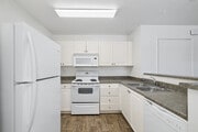 2BR, 1BA - 760SF - Kitchen - Rancho Santa Fe Village