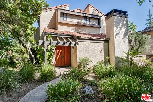 Building Photo - 21820 Marylee St Unit 225