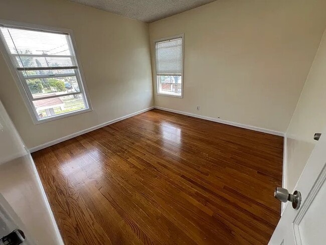 Photo - 3927 W 105th St Unit C