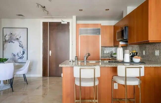 Photo - 550 Front St Unit 228