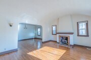 Photo - Beautiful 2 Bed +office, den garage, 1 Bath House