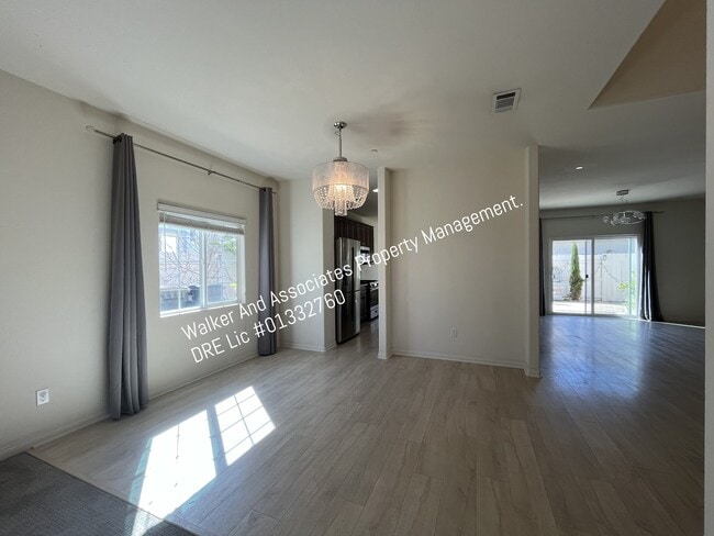 Photo - 1511 Irving Ln