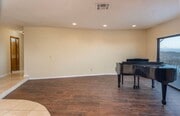 Photo - 1055 Lakeview Dr