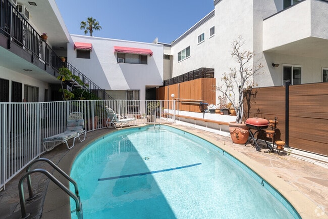 Photo - 1114 N Harper Ave