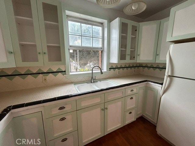 Photo - 380 W 15th St