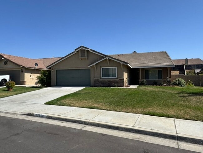 Building Photo - Beautiful home with option to expand