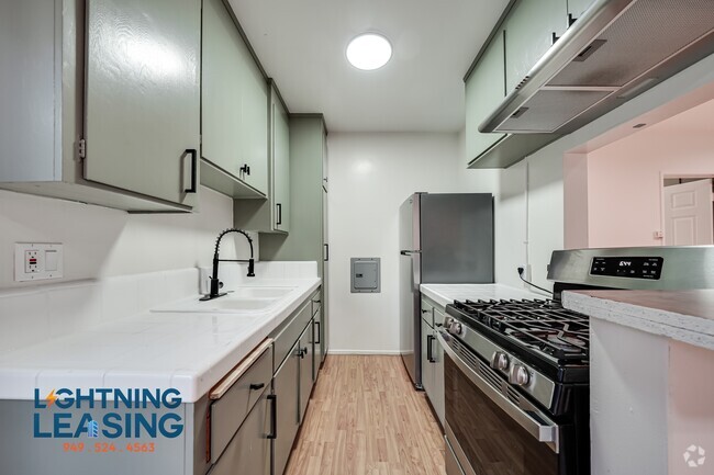 Building Photo - 12810 Matteson Ave Unit 7D Rental