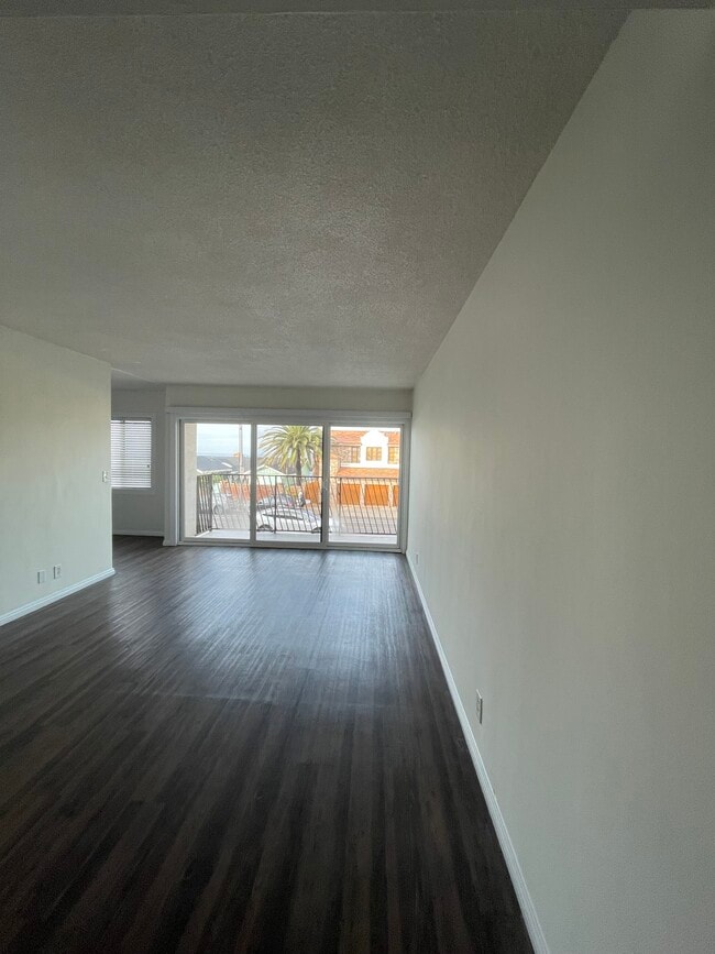 Photo - 804 Esplanade Unit #7