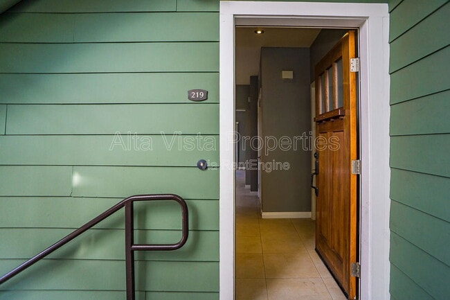 Photo - 3825 First Avenue Unit 219