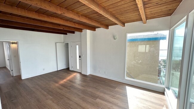Living Room - 118 45th St