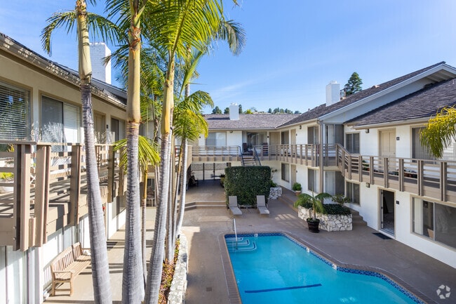Pool and Courtyard - Lunada Bay Apartments