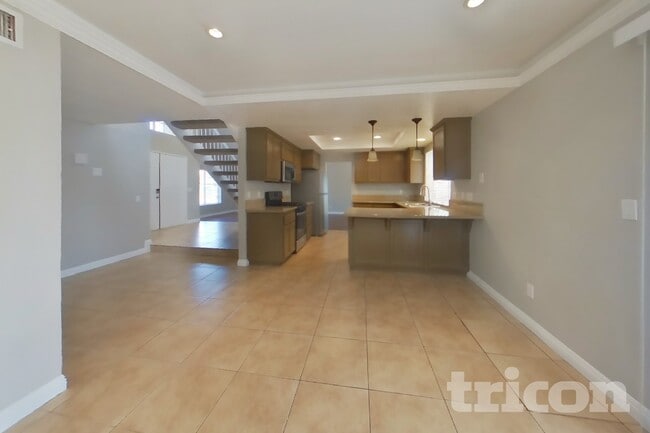 Photo - 25809 Sweetleaf St