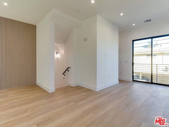 Photo - 2817 Redondo Blvd