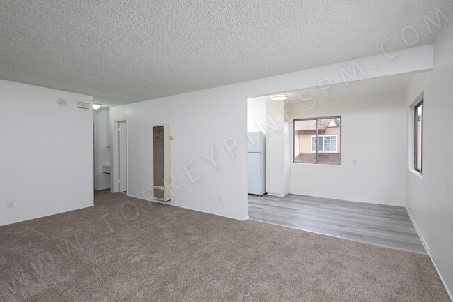 Building Photo - OPEN HOUSE: 11/14 4-6pm ~ 2 BR in Pacific ... Unit 4554