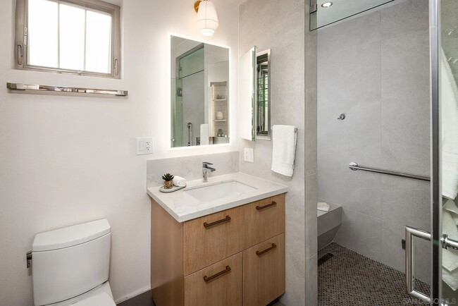 Photo - "Cozy 2-Bed Retreat in Chula Vista – Your Perfect California Haven!"