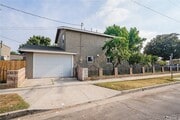 Photo - 803 E 89th St House