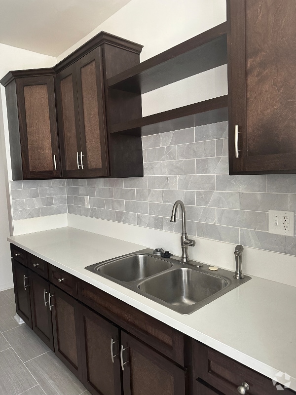 Building Photo - 3221 W 43rd Pl Rental