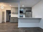 Photo - 754 N Shattuck Pl