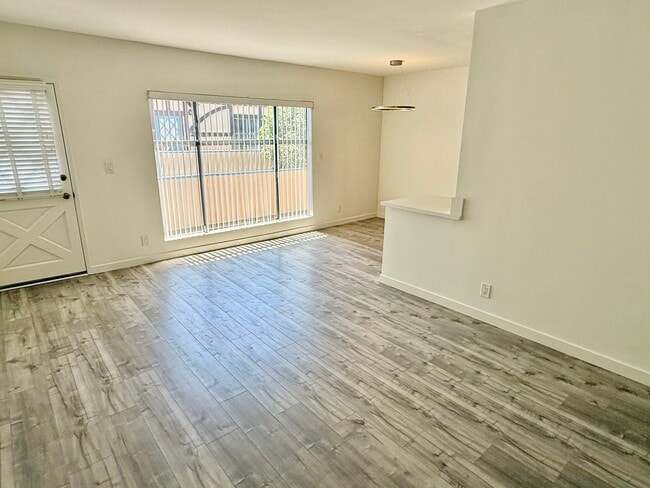 Photo - 11511 Rochester Ave