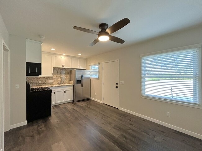 Photo - 118 S Buena Vista St Unit 120