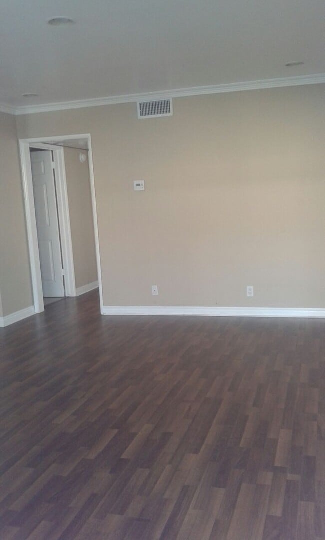 Photo - 1825 Keeler St Unit apartment D