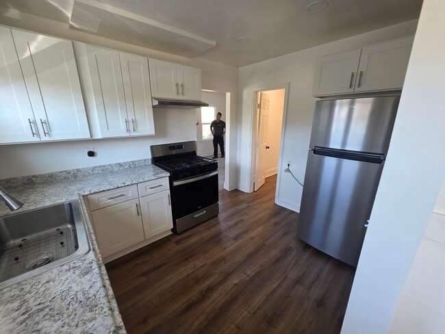 Photo - 1008 S Highland Ave