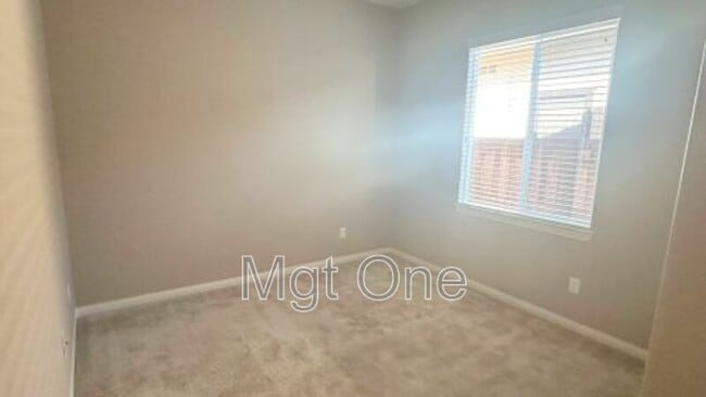 Photo - 28244 Millstream Ct