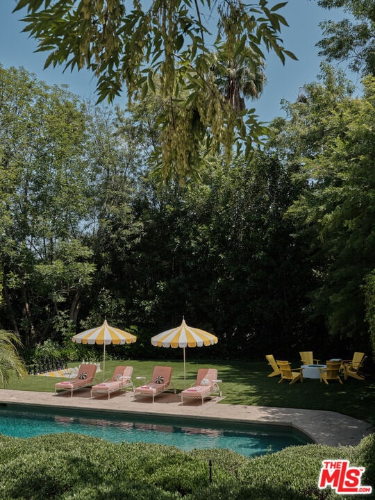 Building Photo - 661 Doheny Rd