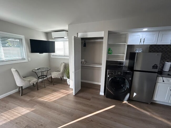 Photo - 1887 N Laurel Ave Unit CozyStudio