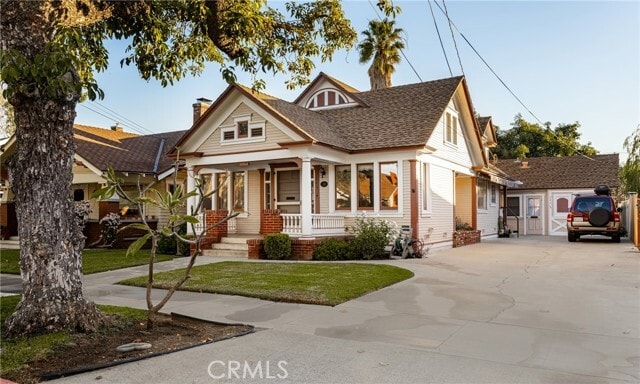 Photo - 243 N Grand St