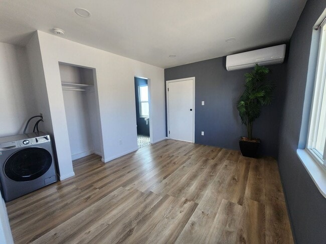Photo - 6545 Pine Ave Unit 1