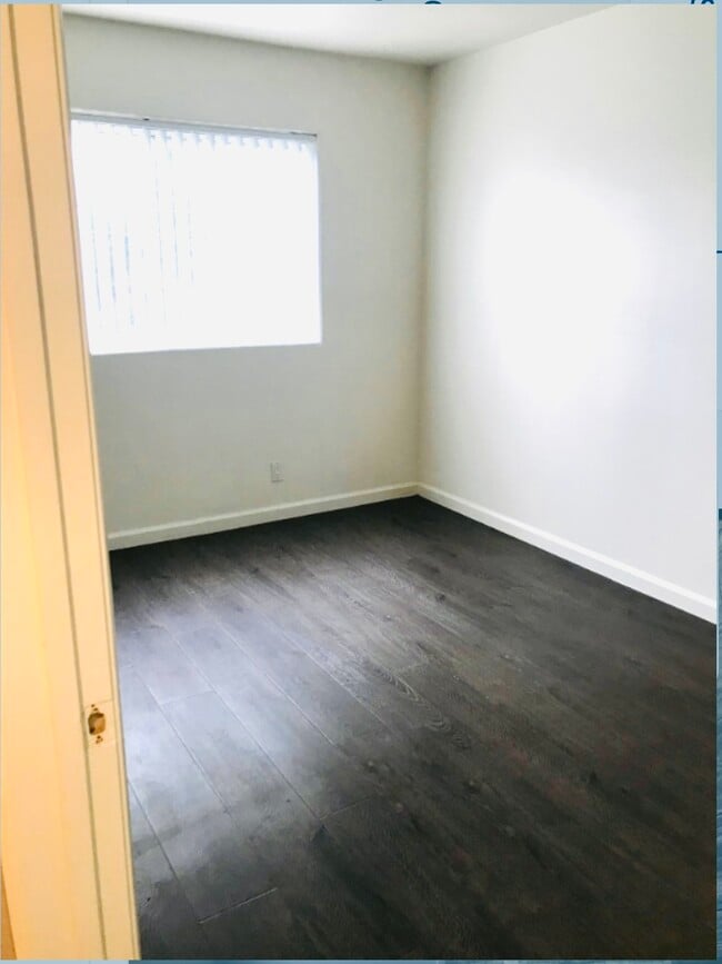 Photo - 13012 Riverside Dr