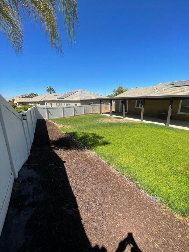 Photo - 31871 Eaton Ln
