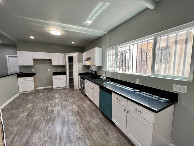 Building Photo - 1769-1775 Pacific Avenue Unit 1775 Pacific Avenue