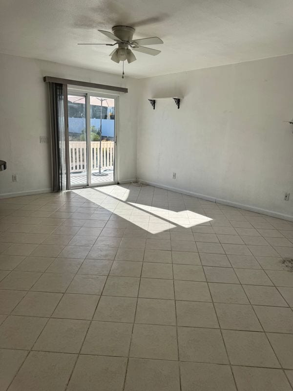 Photo - 1511 Maxwell Ln
