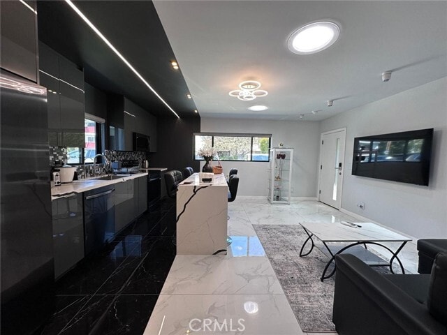 Photo - 12838 Kling St