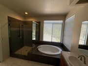 Photo - Great 4 bedroom Moorpark Home in Great Nei...