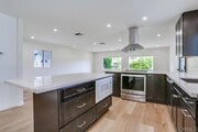 Photo - 525 W El Norte Pkwy House