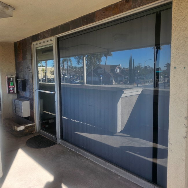 Photo - 918 W Lincoln Ave