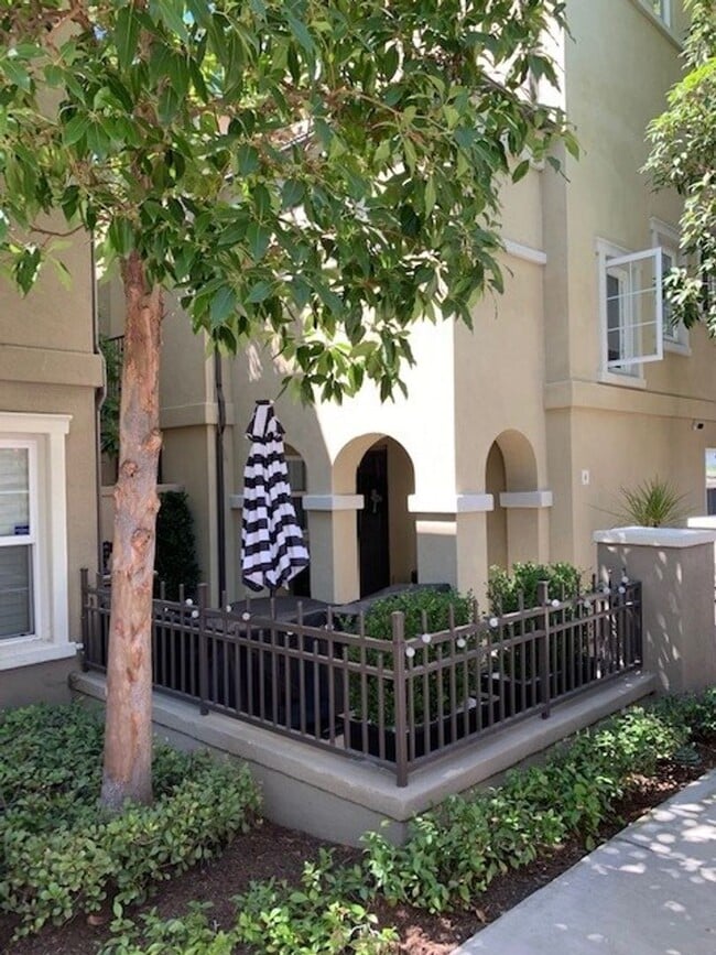 Three bedroom located in Newport Coast com... - Three bedroom located in Newport Coast com... House