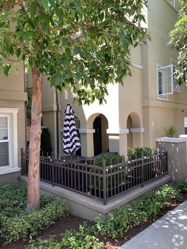 Building Photo - Three bedroom located in Newport Coast com... Rental
