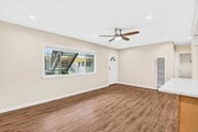 Photo - 1427 W Parade St Unit 04