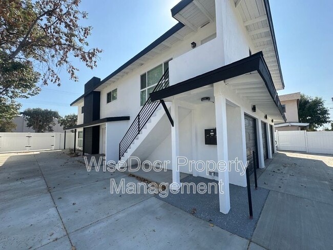 Photo - 1810 E Adams Ave