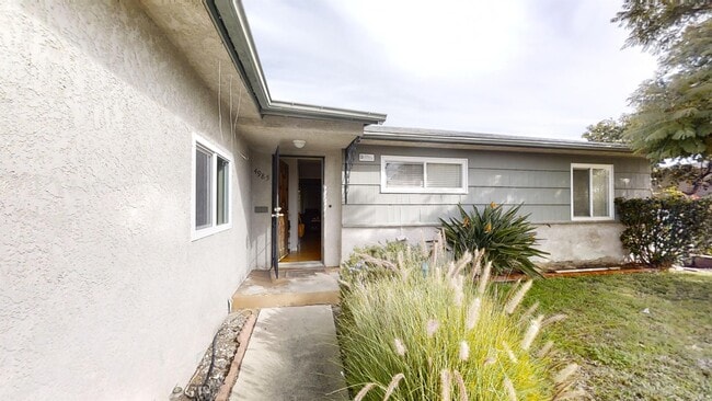 Photo - 4985 Curry Dr